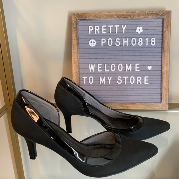 ❌SOLD ❌ Black Heels - Picture 2 of 5